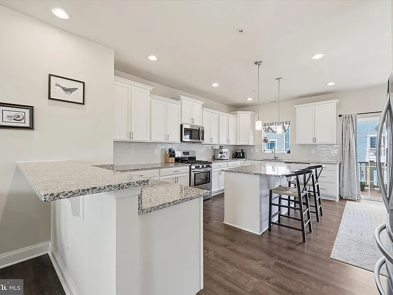 5060 Judicial Way — Photo 15