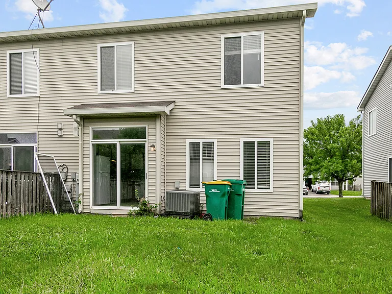 678 Zachary Dr — Photo 20
