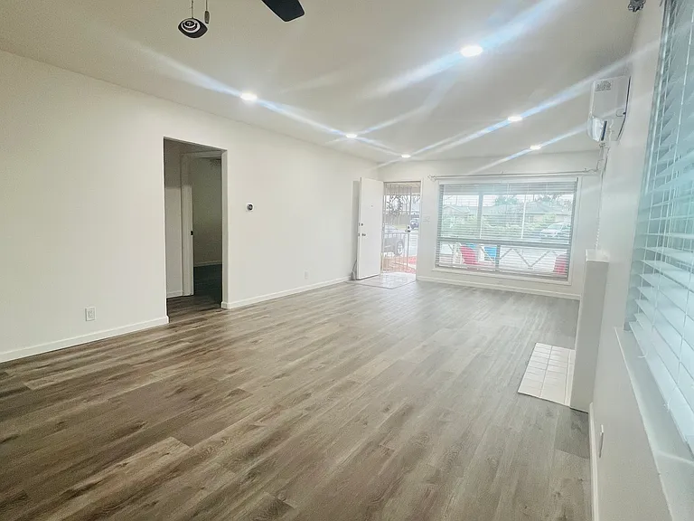 611 Kiely Blvd — Photo 4