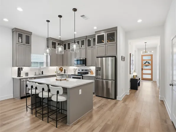 1730 Vilbig Rd, Dallas, TX 75208