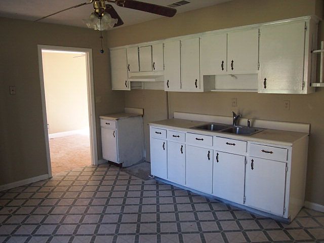 2nd image of 4913 Hitchitee St