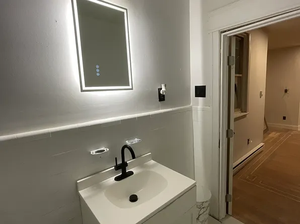 (undisclosed Address), Philadelphia, PA 19131