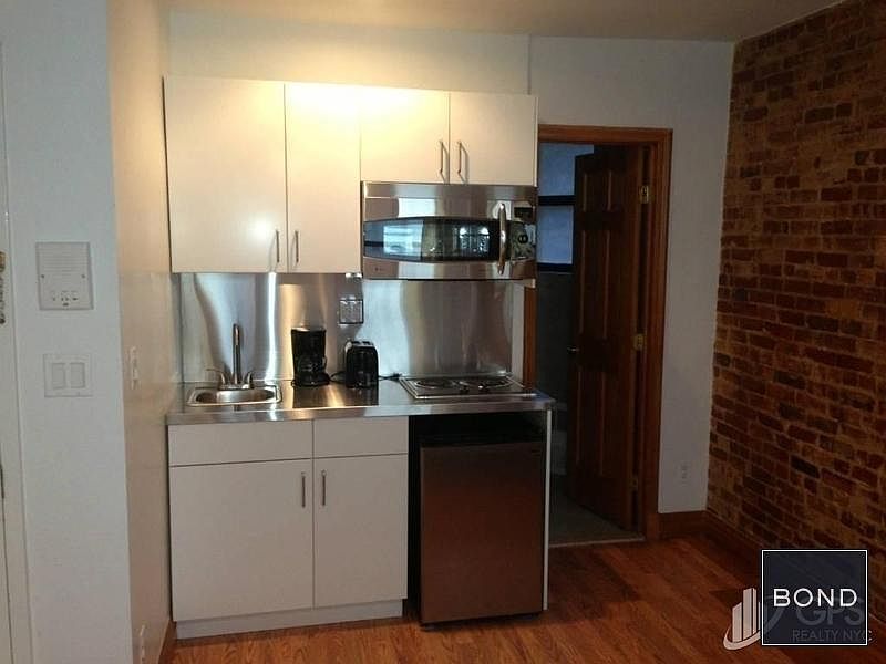 1st image of 143 E 30th St