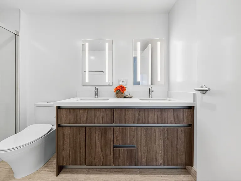 1515 Liona St #2002 — Photo 15