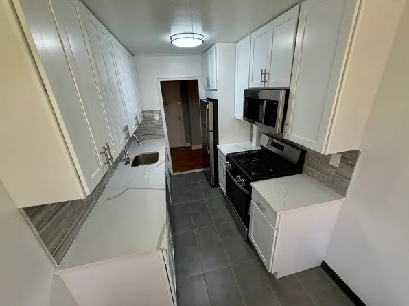 (undisclosed Address), Fresh Meadows, NY 11365