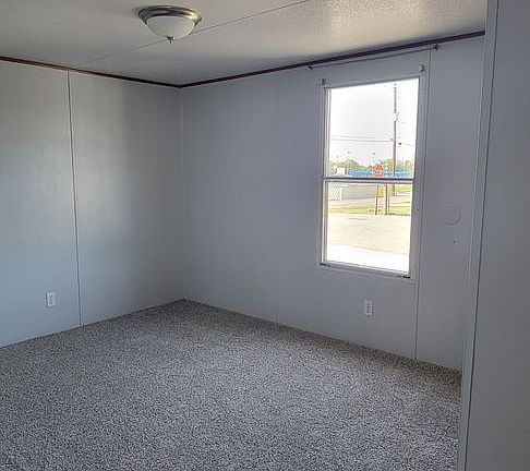5th image of 104 Juneau Way