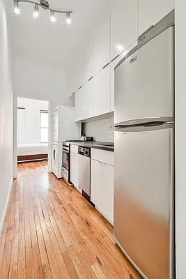 Rented by Oxford Property Group | media 9