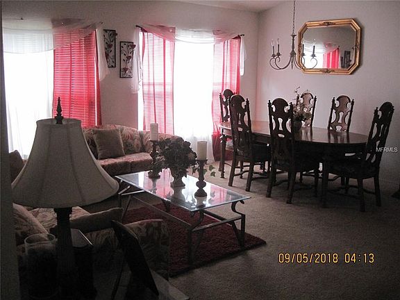 3rd image of 1124 Bloomingdale Dr