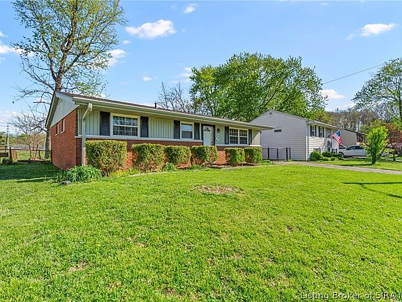 2nd image of 211 Gordon Drive