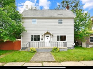 1381 Pocono St, Pittsburgh, PA 15218