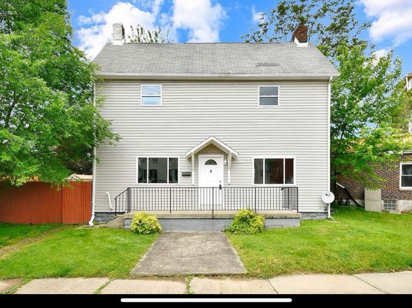 1381 Pocono St