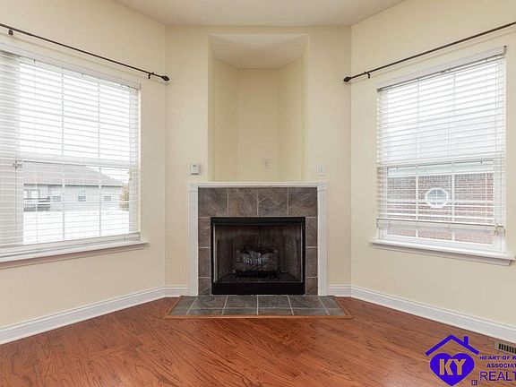 4th image of 346 Vineland Place Dr