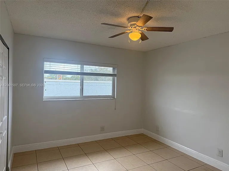 715 NE 2nd Ave #202 — Photo 7