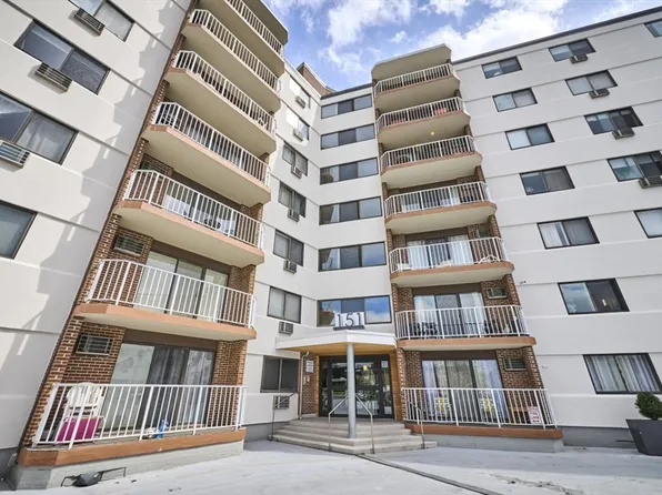 151 Coolidge Ave APT 404, Watertown, MA 02472