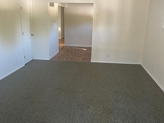 5th image of 14628 E Broad St #1