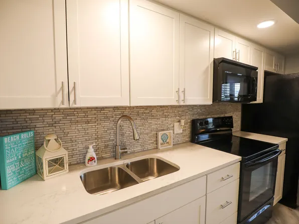 Toes in the Sand at Reddington Shores