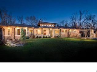 30 Fieldstone Trl, Saint Louis, MO 63124