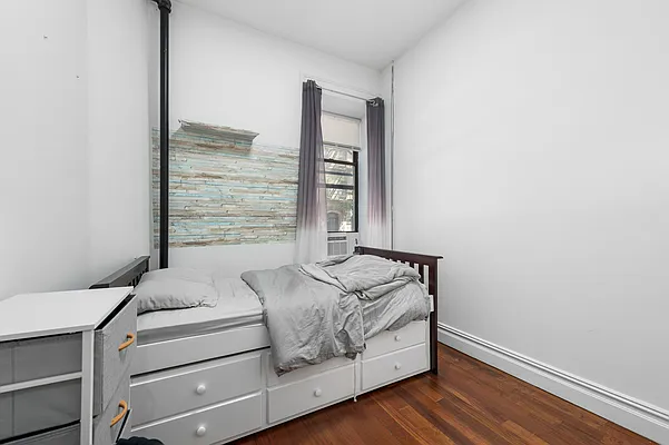 Rented by Compass | media 13