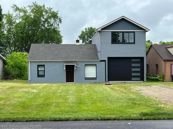 2946 Tes Dr, Highland, MI 48356