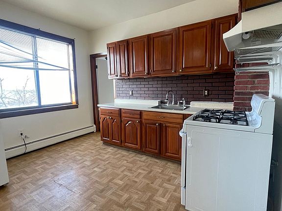 3rd image of 167 W 20th St APT 1