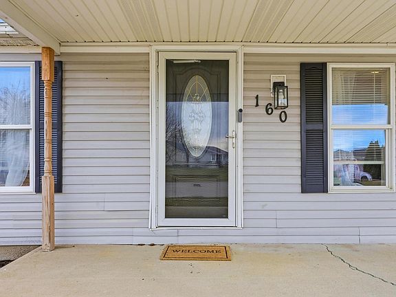 3rd image of 160 Derby Dr