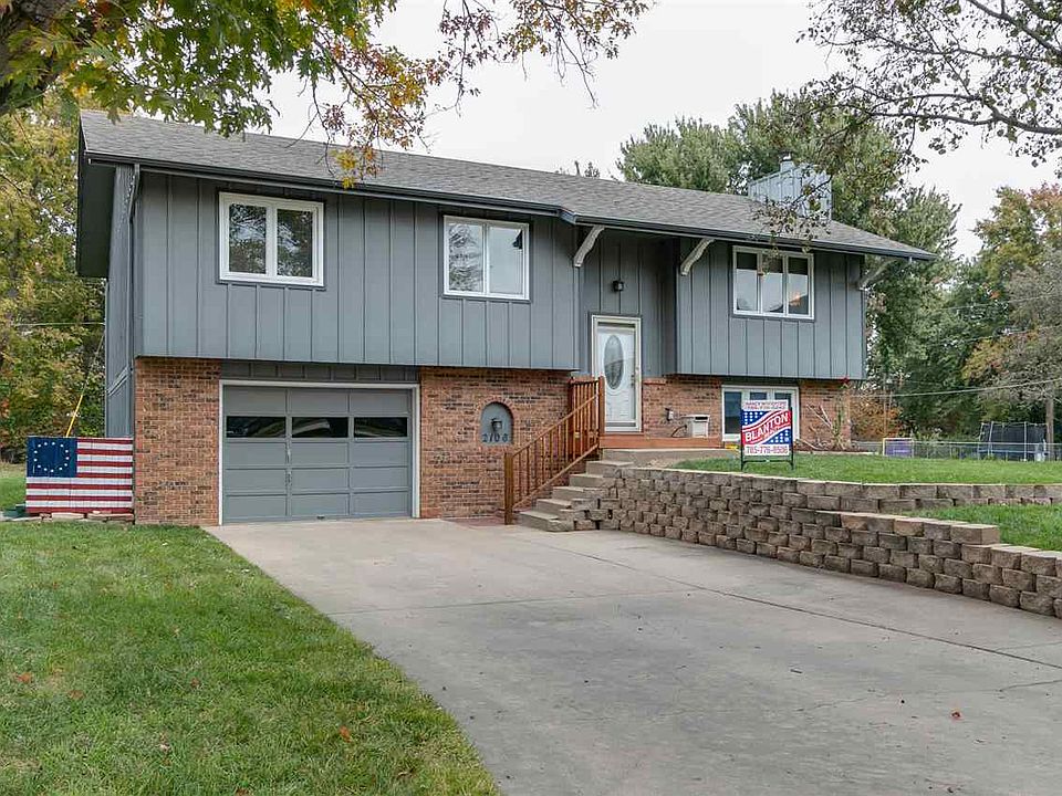 1st image of 2108 Essex Sq