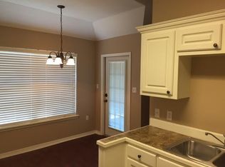 3 South Village Ln, Petal, MS 39465