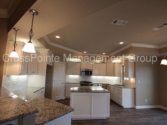 5th image of 1807 Spruce Pine Ln