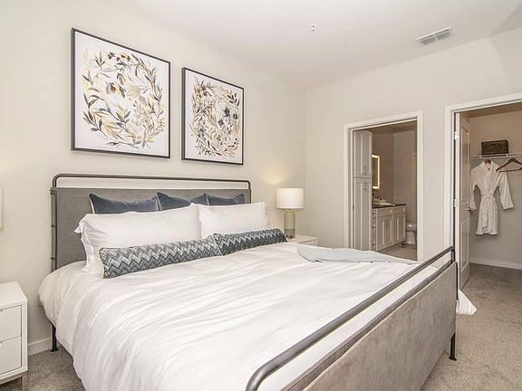 3rd image of 3632 Great Cypress Cir