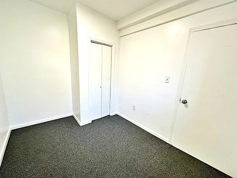 40 Jeffries St #3 — Photo 11