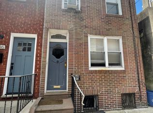 938 Cross St, Philadelphia, PA 19147