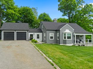 227 Sugar St, Newtown, CT 06470