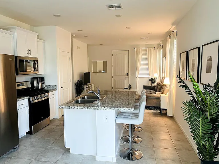 40525 W Hillman Dr — Photo 4