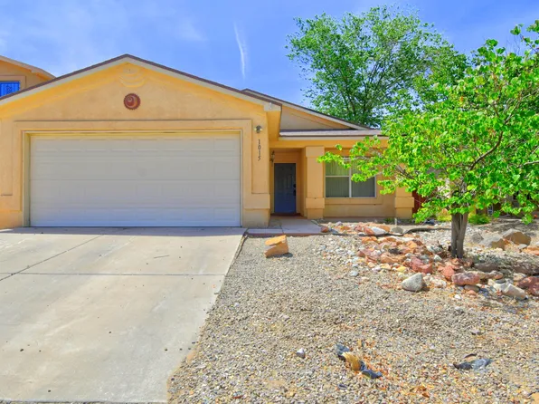 1015 Swallow Dr SW, Albuquerque, NM 87121
