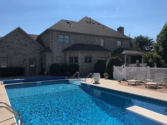 2nd image of 5001 Cobblestone Dr