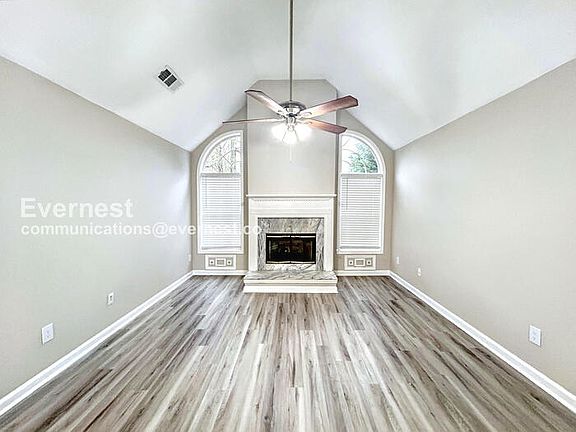5th image of 320 Ashley Woods Dr
