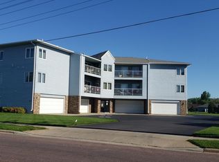 920 W Norway Ave APT 305, Mitchell, SD 57301