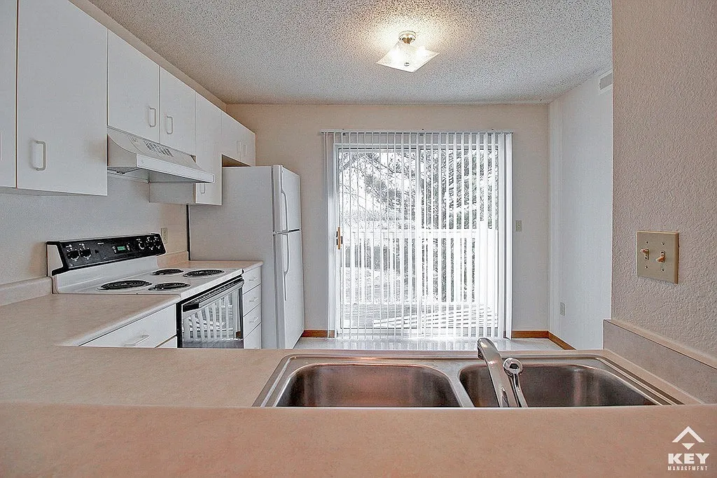 Prairie Village Residences — Photo 3