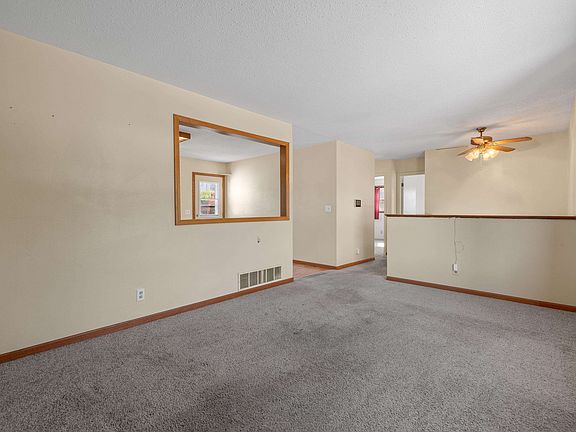 4th image of 1514 Racine St