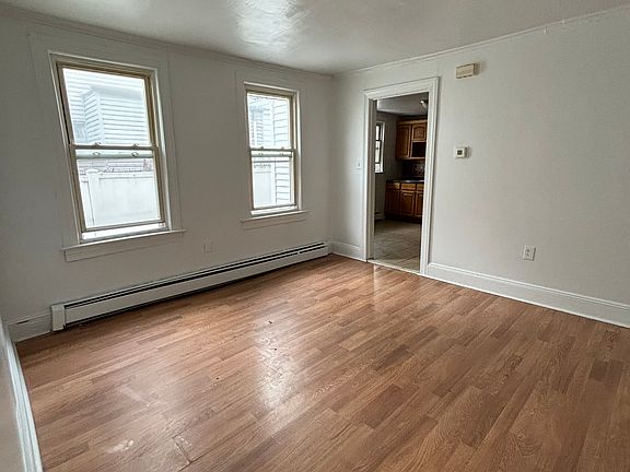 4th image of 228 1st St Floor 2
