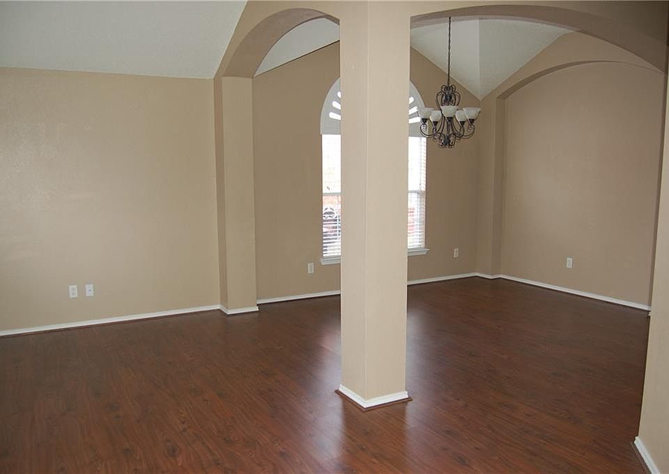1st image of 10917 Fawn Valley Dr