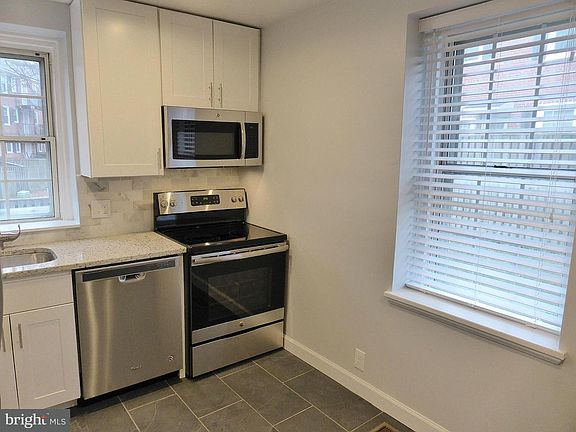 3rd image of 2916 S Buchanan St APT A2