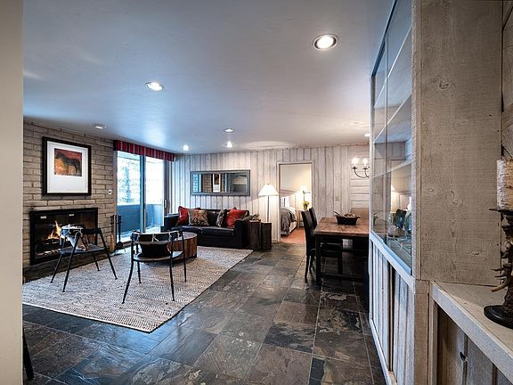 5th image of 292 E Meadow Dr #561