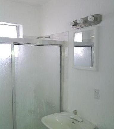 3rd image of 837 NW 3rd St