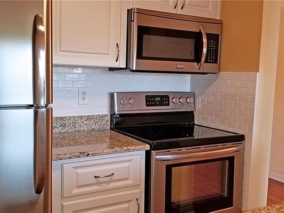 4th image of 2525 W Bay Dr APT E43