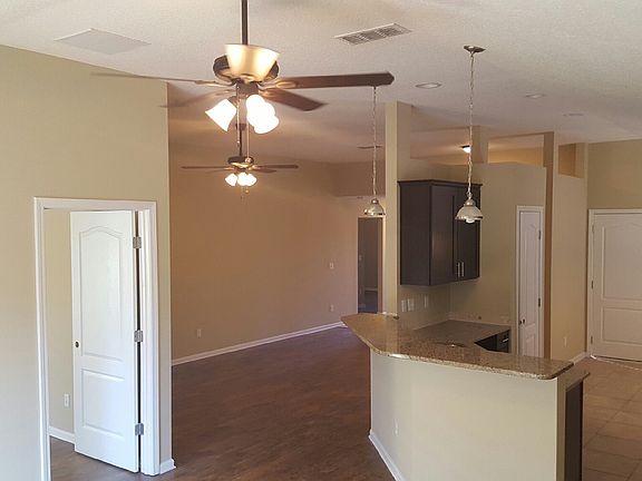 4th image of 208 W Jayce Way