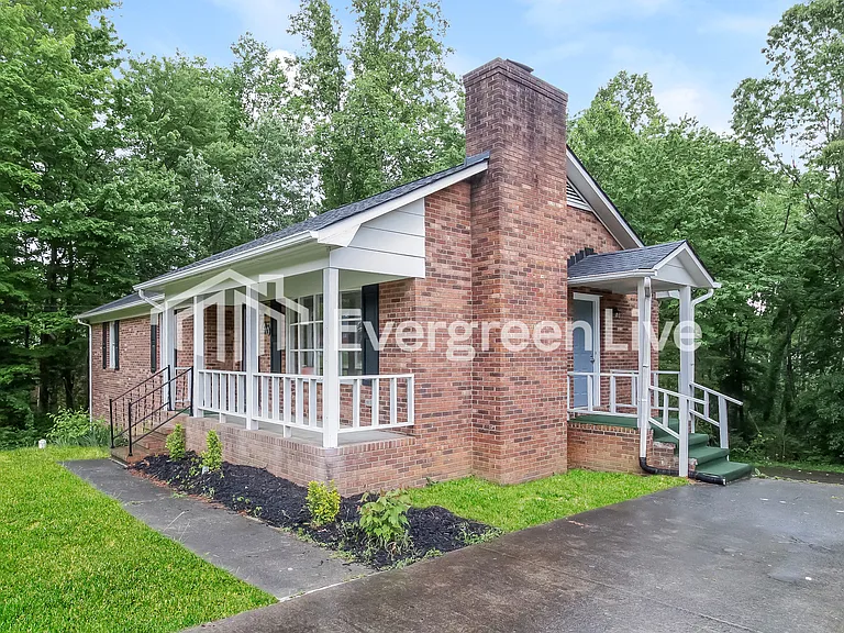 740 Motor Rd — Photo 15