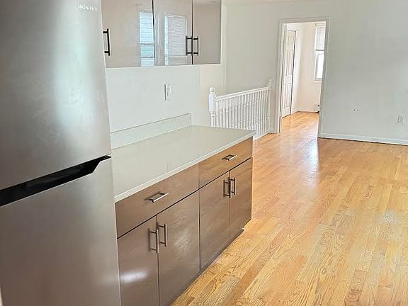 5th image of 110 Avenue 160 St Floor 2