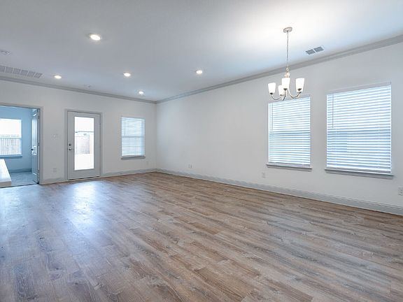 5th image of 309 Braves Way