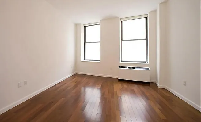 Rented by Coldwell Banker Warburg | media 7